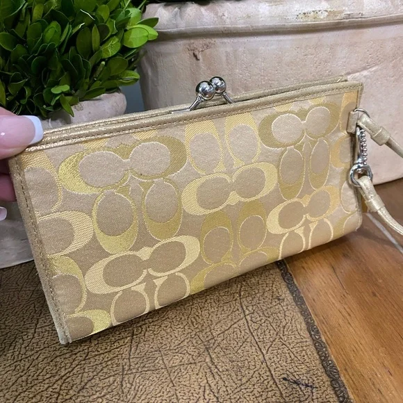 2004 Coach Limited Edition Vintage Kyoto Silk Framed Kisslock - Picture 5 of 11